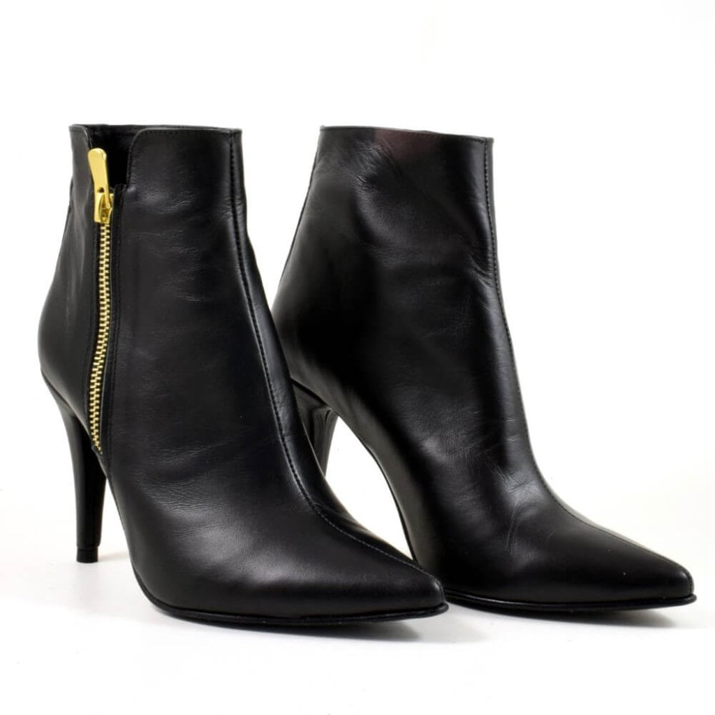 Botine elegante cu toc de 9 cm din piele naturala Neagra Zina